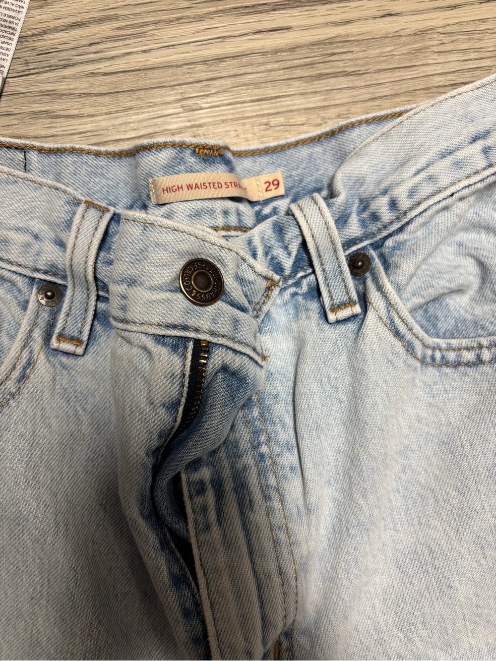 Levi's Light Wash High-Rise Straight Leg Jeans - Picture 3 of 4